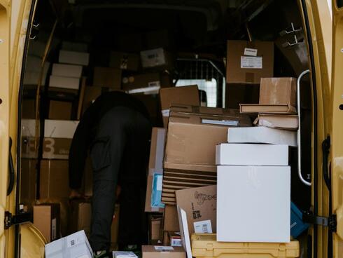Invoicing and stock for your webshop